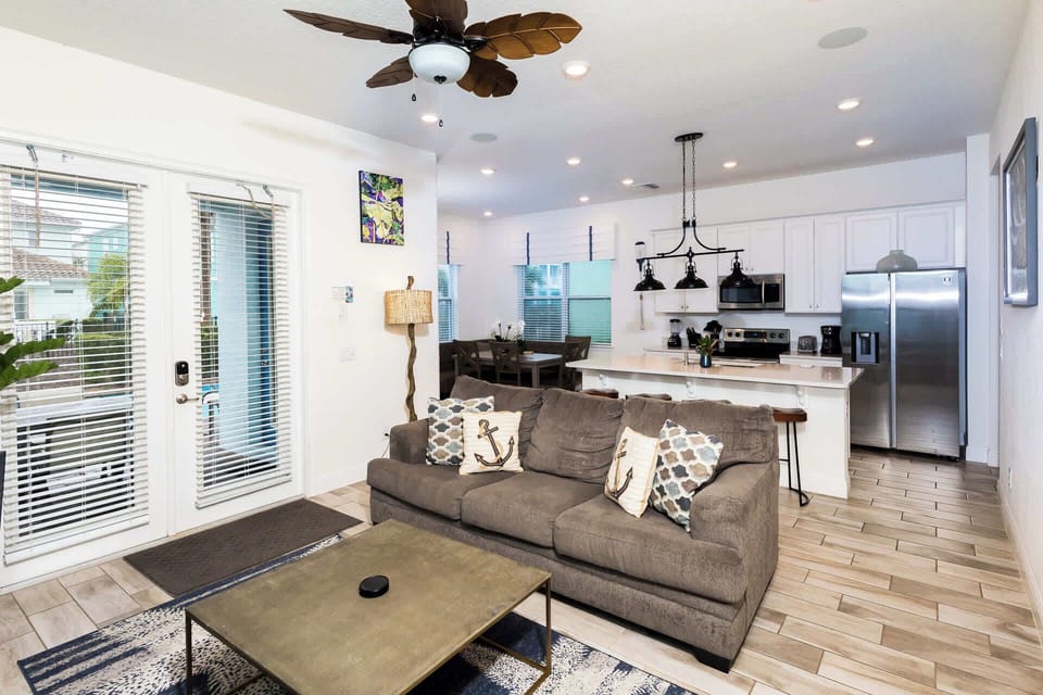 Open living space and counter