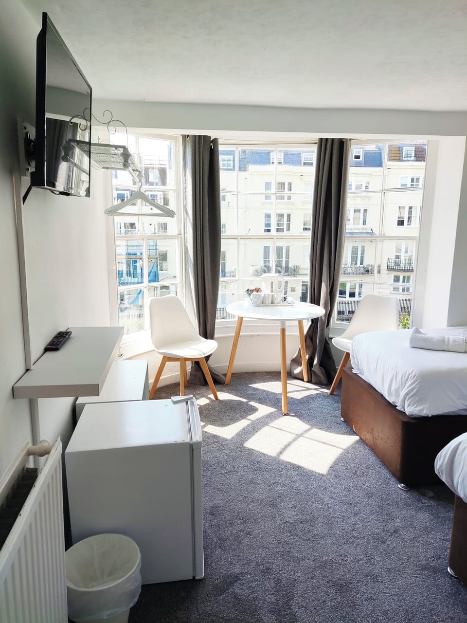 Triple Room, Sea View | Desk, iron/ironing board, free WiFi, bed sheets