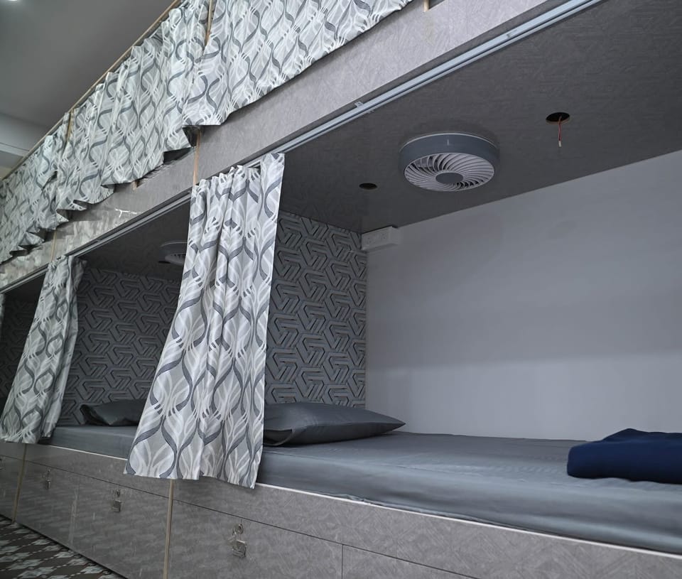 Economy Shared Dormitory | Free WiFi
