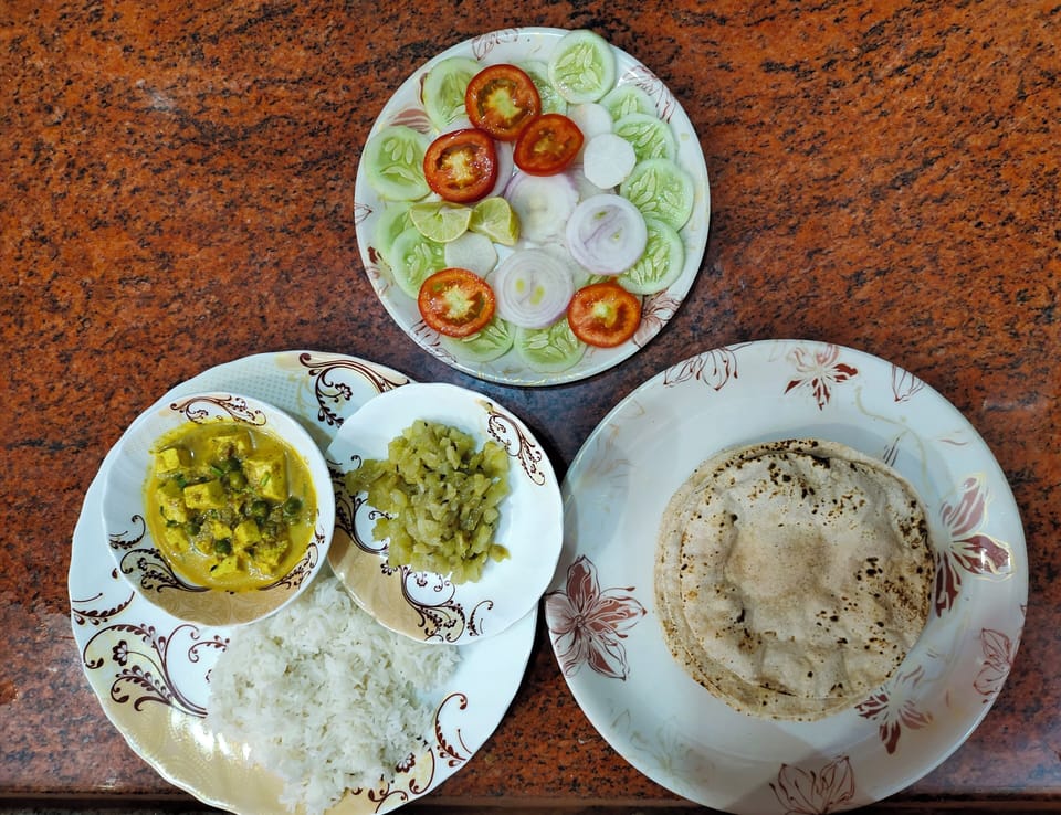 Daily local cuisine breakfast for a fee