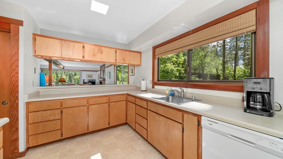 Fully stocked kitchen
