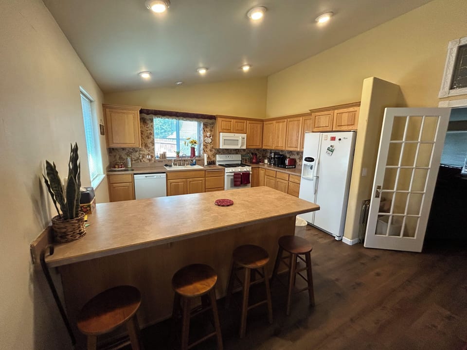 Spacious kitchen