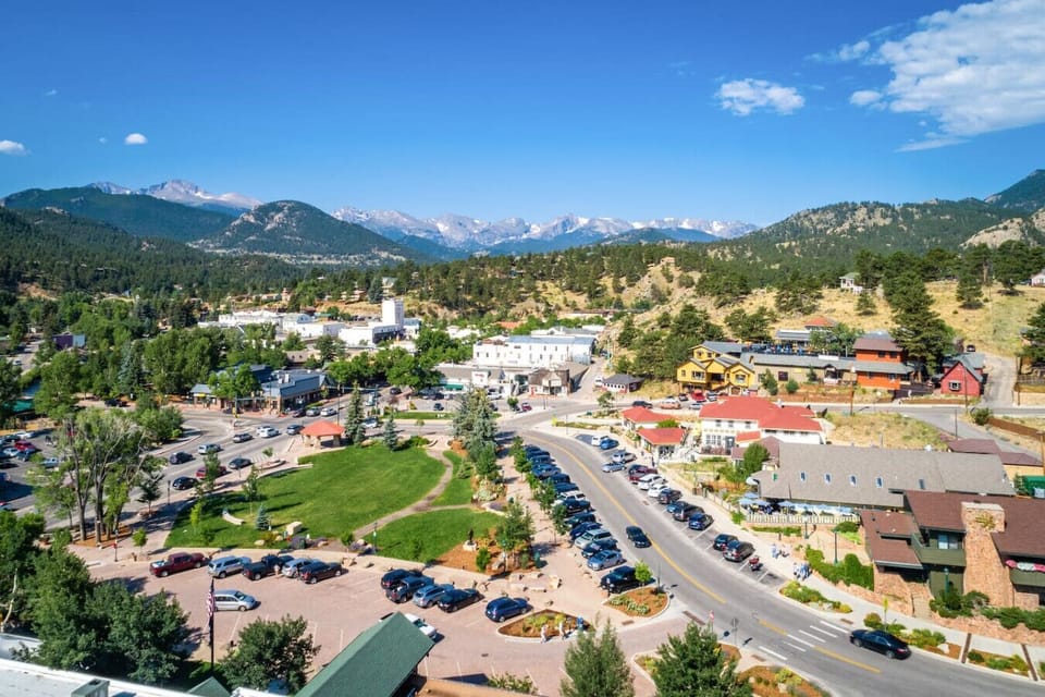 A display of the beautiful views that the town of Estes Park has to offer!