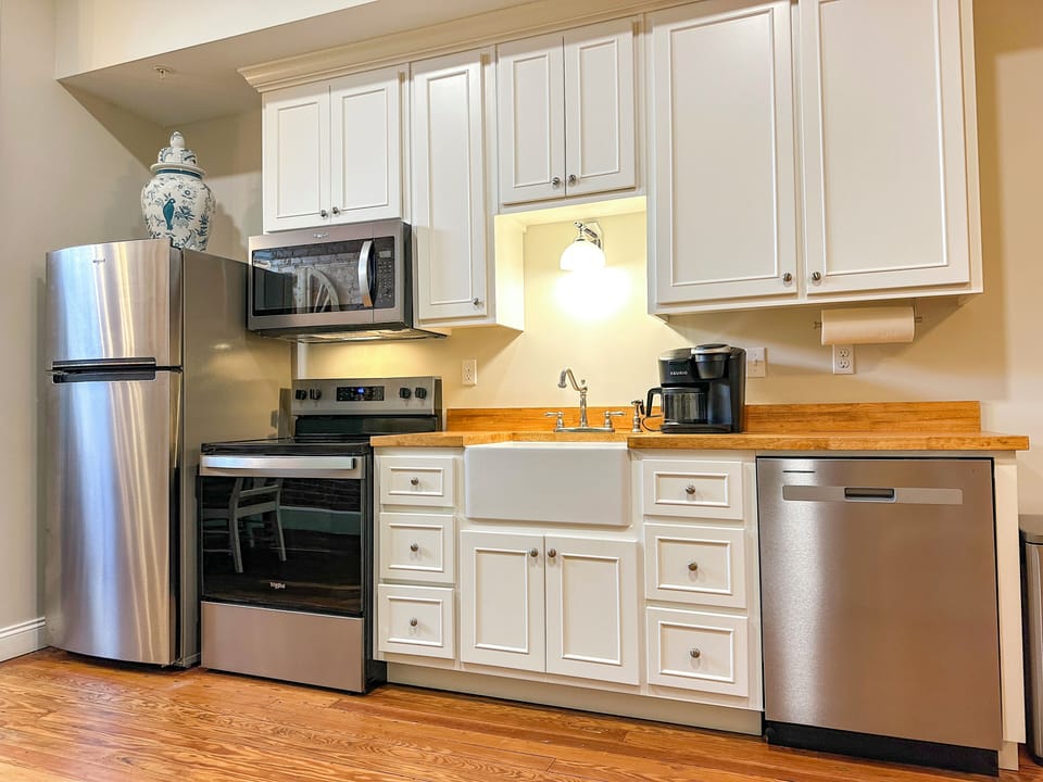 Fully equipped kitchen