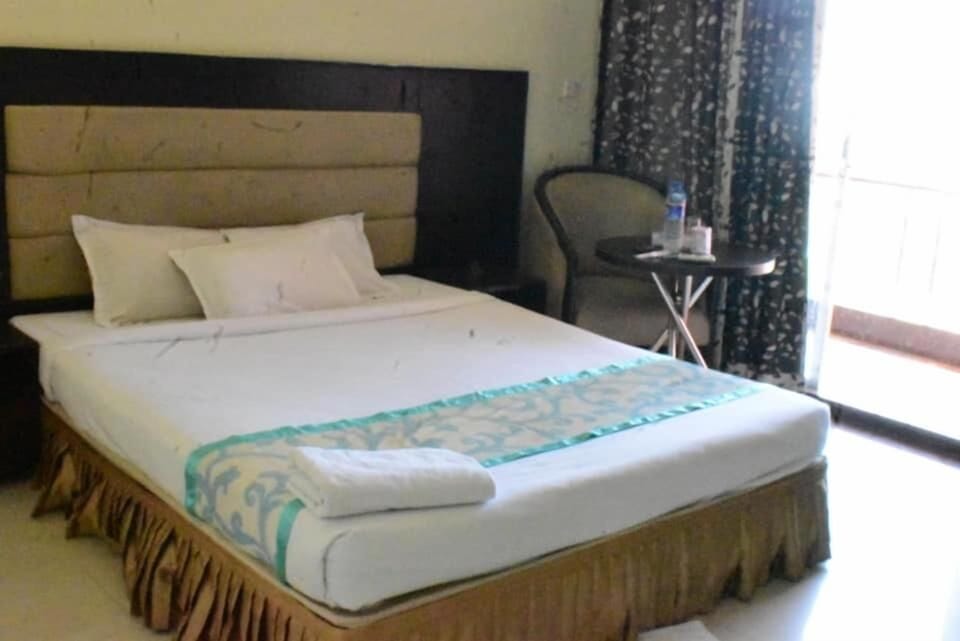 Superior Double Room, Balcony, Sea View | In-room safe, desk, laptop workspace, soundproofing