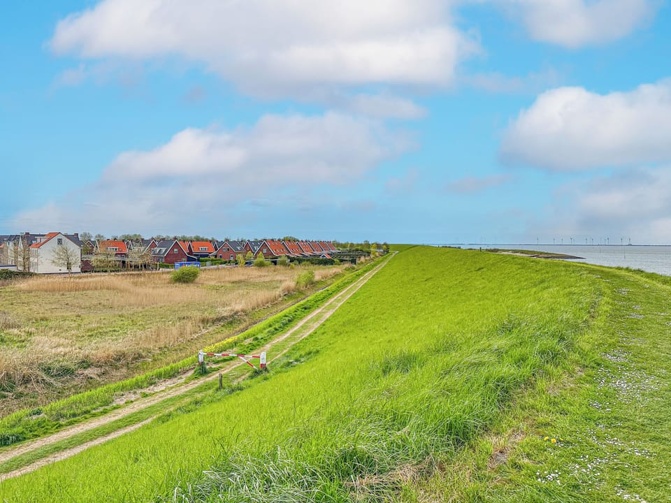 Immediate Surroundings [summer] (<1 km)