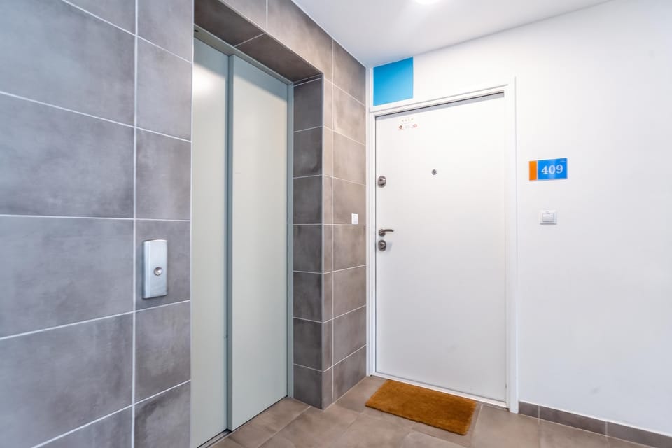Family Apartment, 2 Bedrooms, Balcony, Lakeside (Sunset Resort 409 With Pool) | Interior