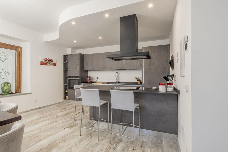 Autumn, Kitchen, Spring, Summer