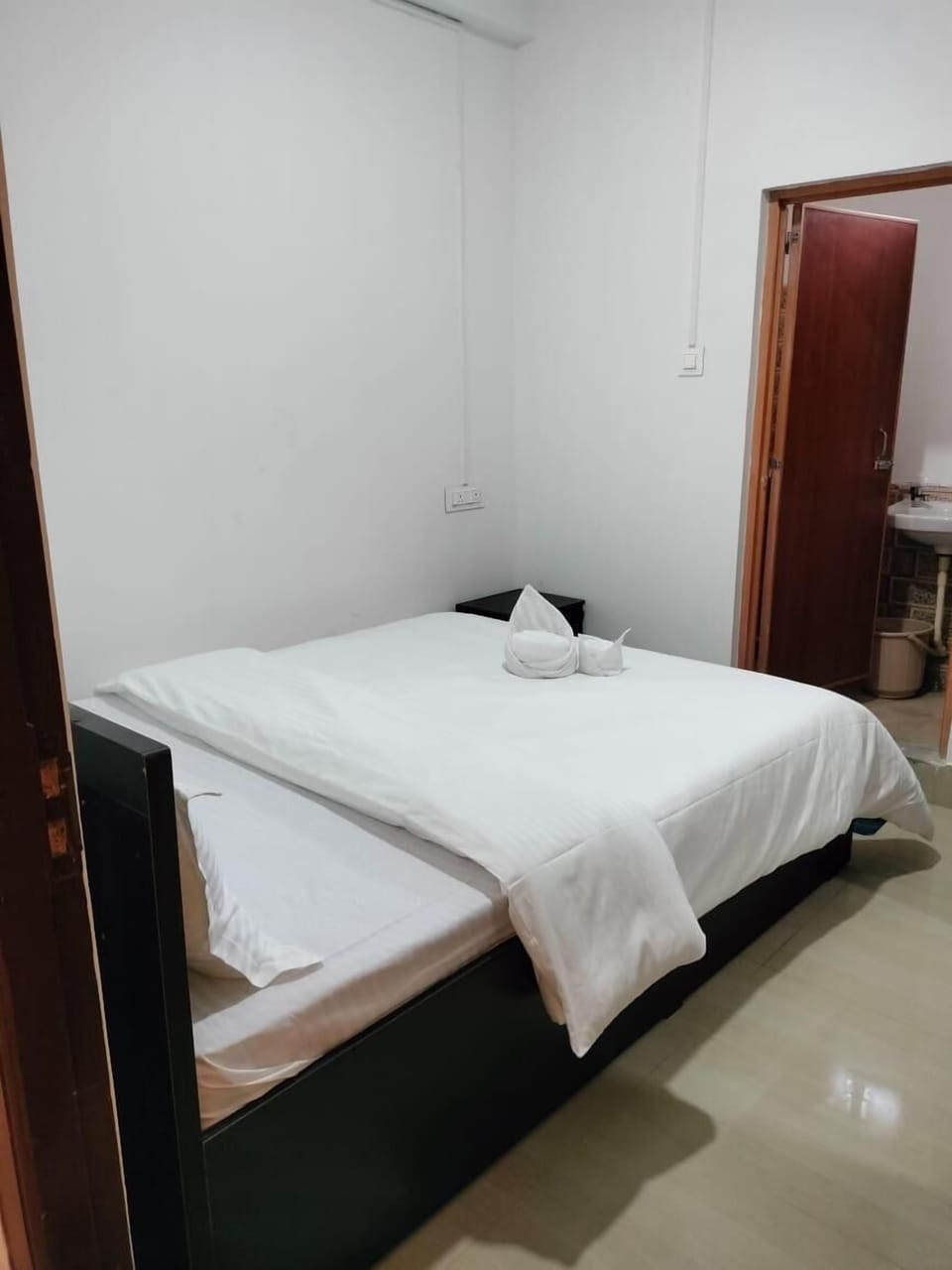 Standard Double Room | Soundproofing, free WiFi, bed sheets