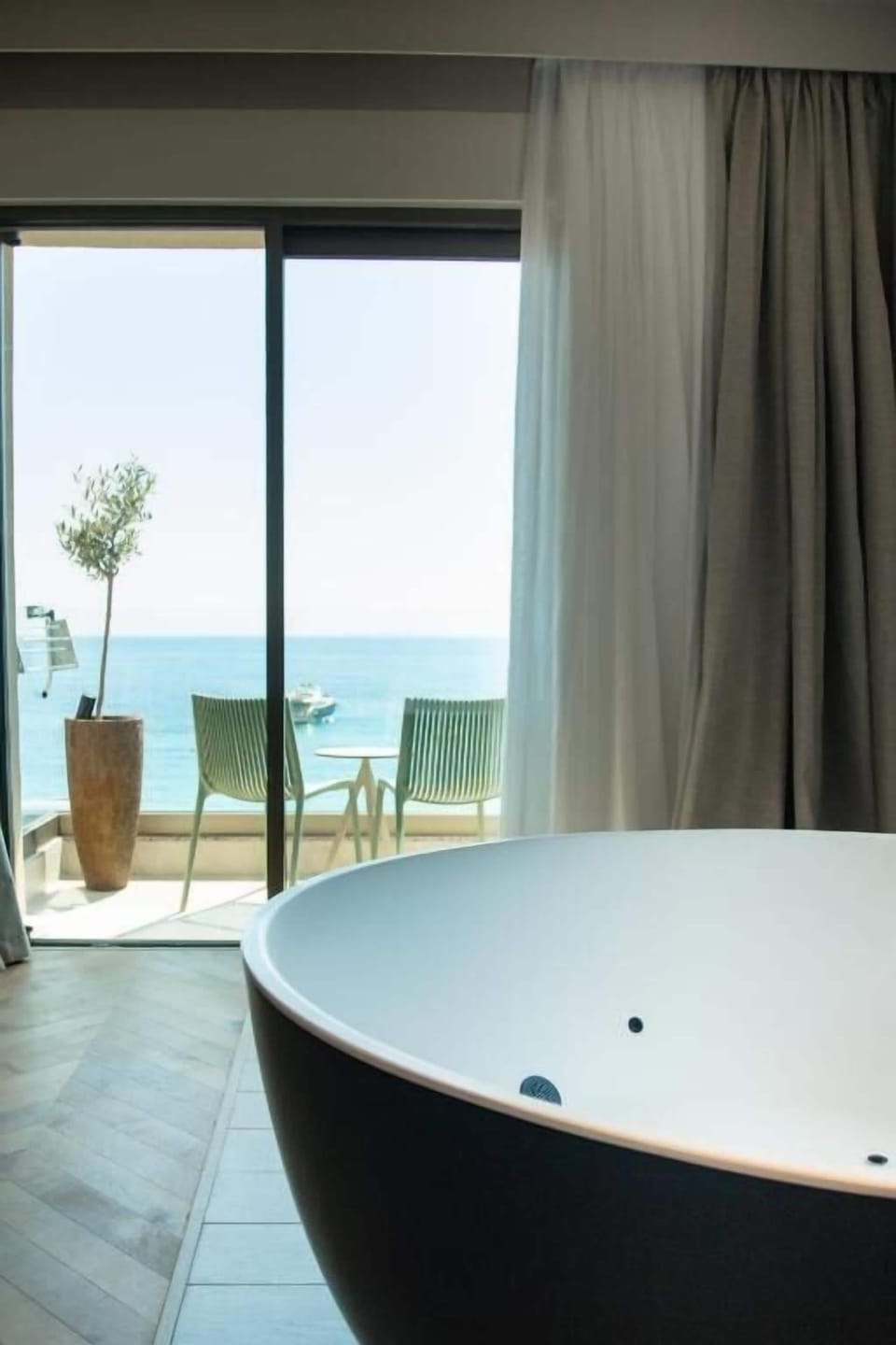 Luxury Suite | WiFi (free)