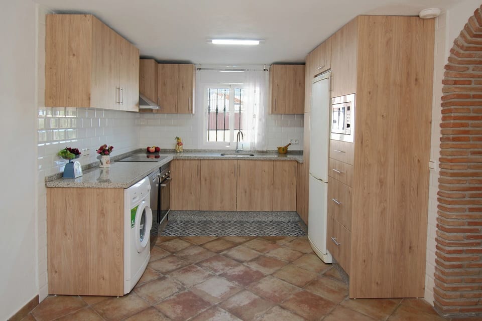 All cooking utensils are provided, and there is a diswasher.