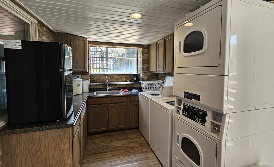 Lowel level laundry area (coin operated)