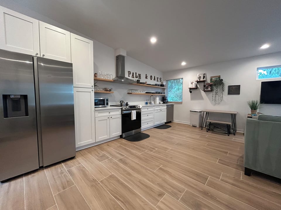 Spacious well-equipped kitchen