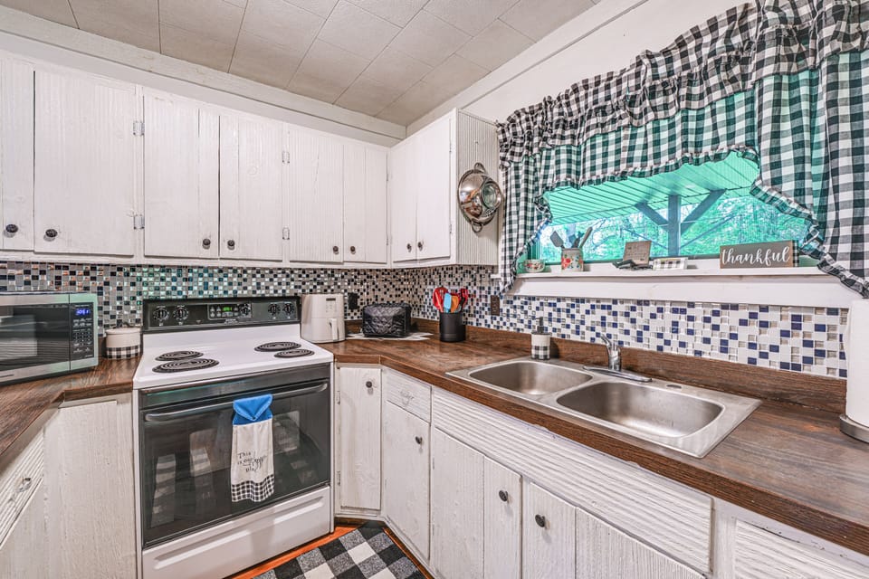 Cottage (2 Bedrooms) | Interior
