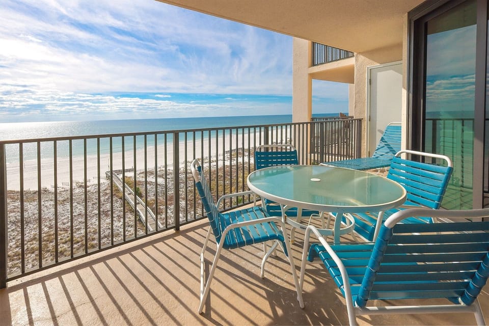 Condo, 2 Bedrooms | Outdoor dining
