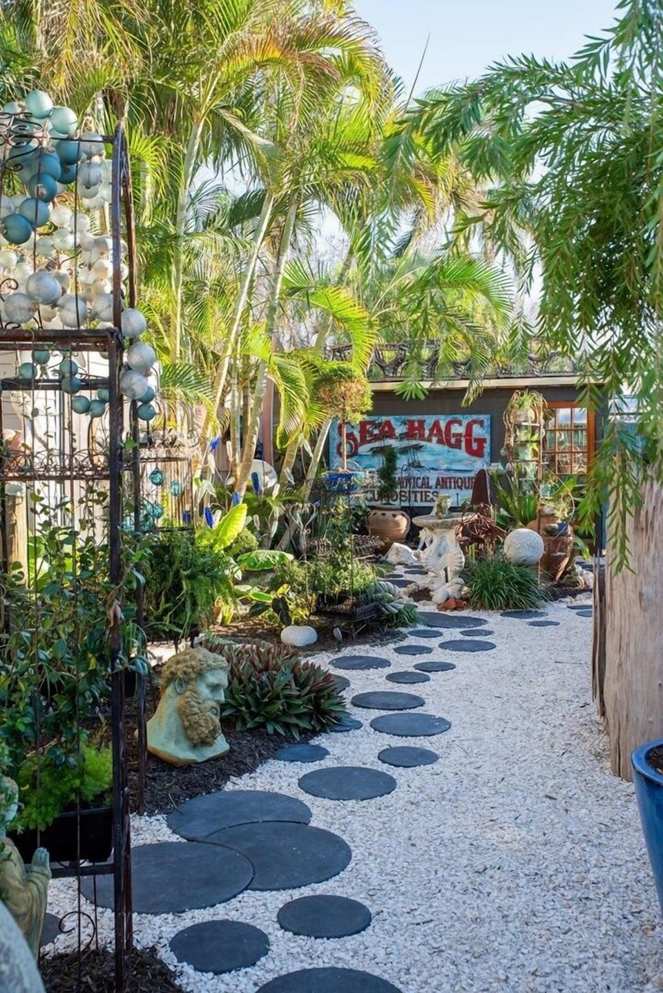 House, 2 Bedrooms | Property grounds