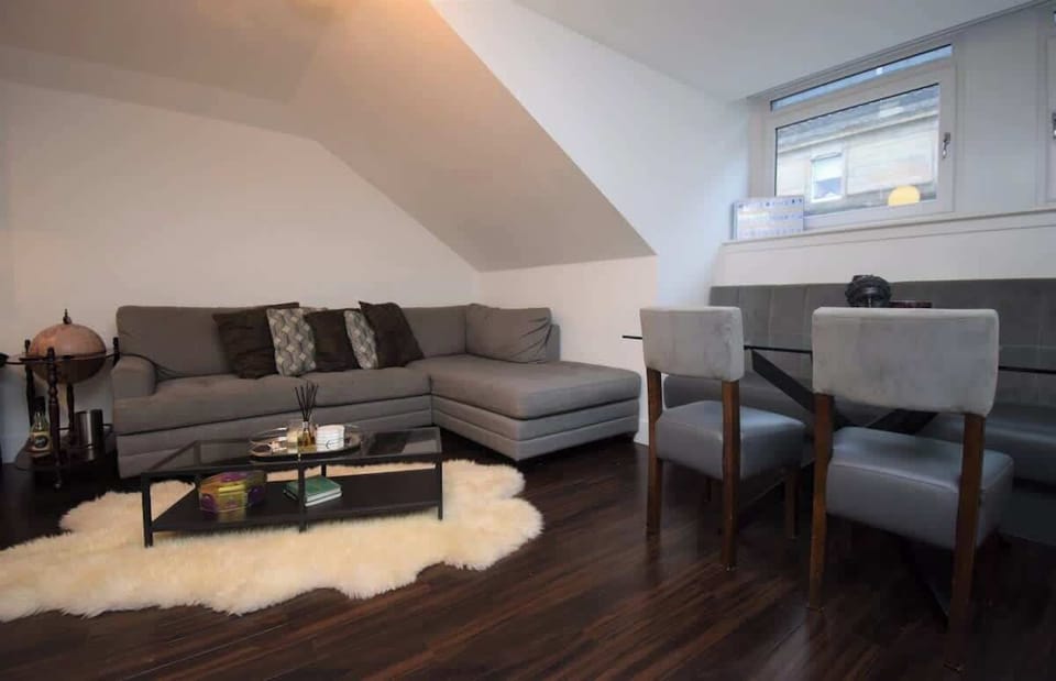 Cosy living and dining area