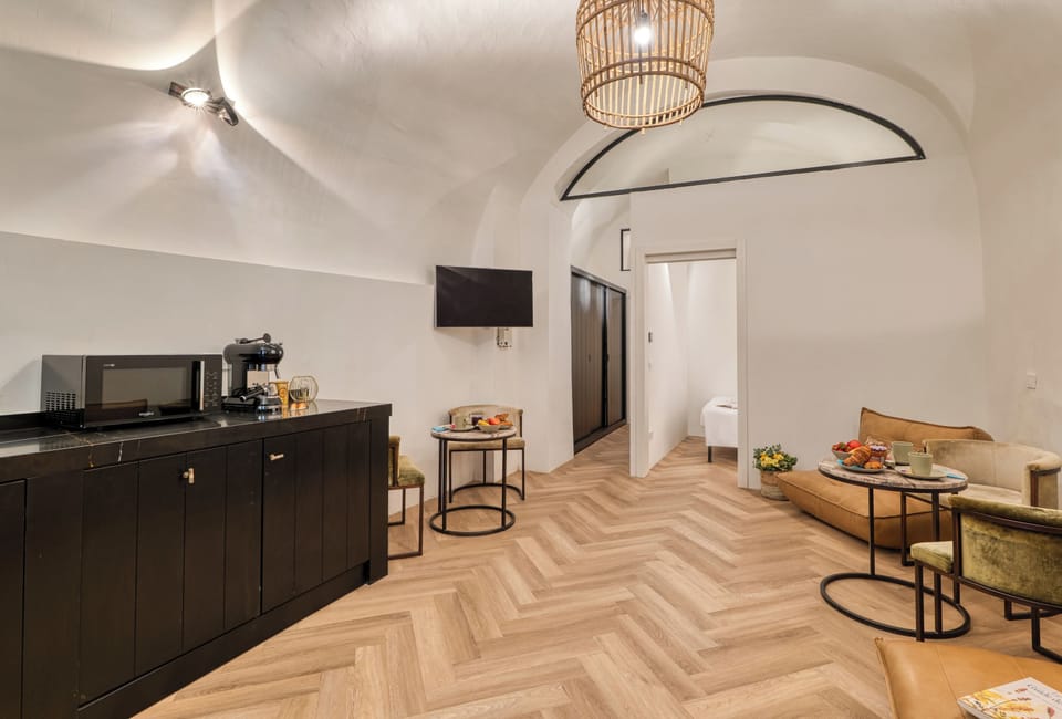 Honeymoon Apartment, 2 Bedrooms, Microwave (Boutique Apartment Casa Del Barone) | Interior
