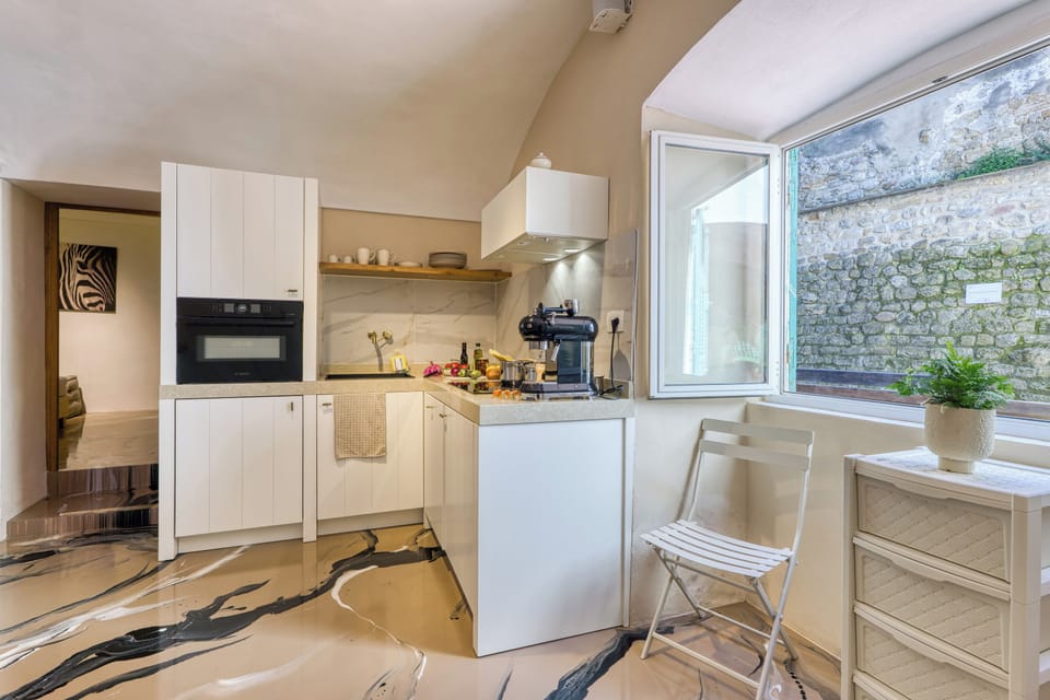 Honeymoon Apartment, Multiple Bedrooms (Boutique Apartment Casa Del Nobile) | Private kitchen | Fridge, oven, stovetop, cookware/dishes/utensils