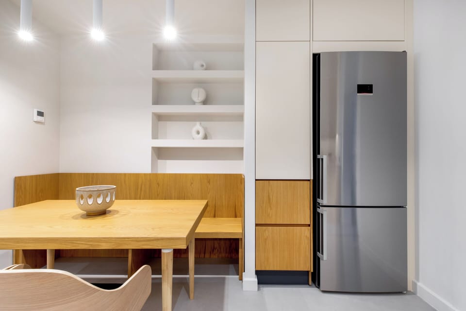 Deluxe Apartment | Private kitchen | Full-size fridge, microwave, stovetop, dishwasher