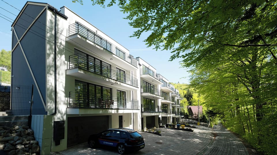 Sun & Snow Ski & Bike Apartment in Poland