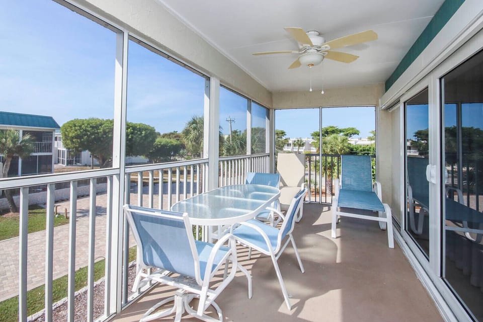 Front Lanai