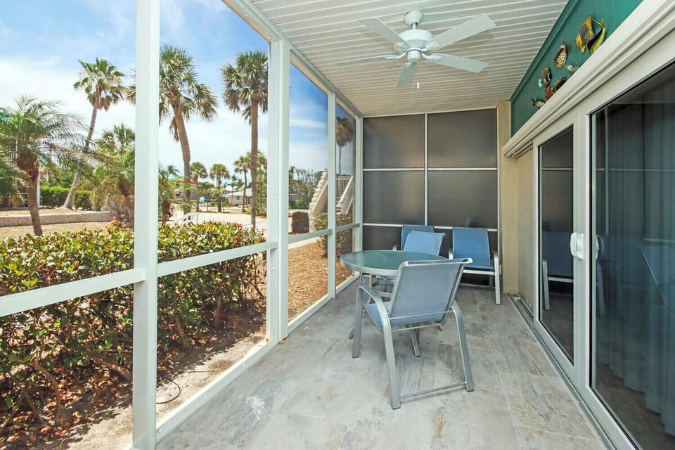 Front Lanai