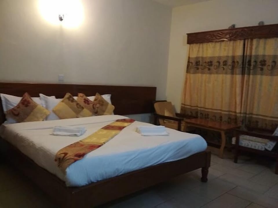 Deluxe Double Room, Garden View | Free WiFi, bed sheets