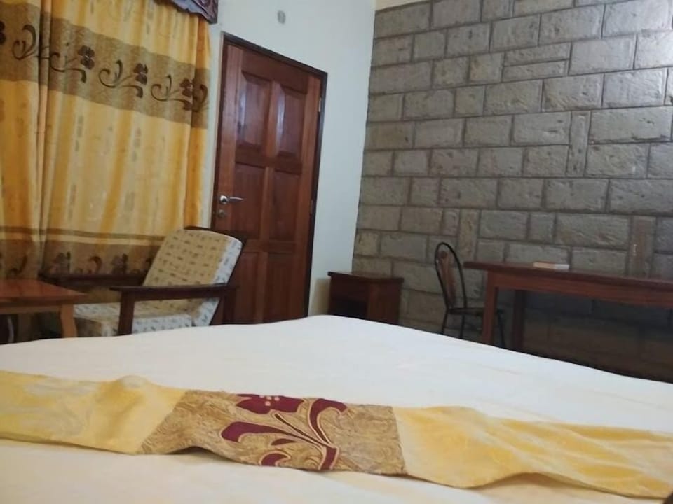 Deluxe Double Room, Garden View | Free WiFi, bed sheets