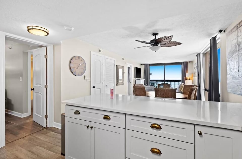 Condo, 1 King Bed with Sofa bed (SunDestin 1818) | Interior