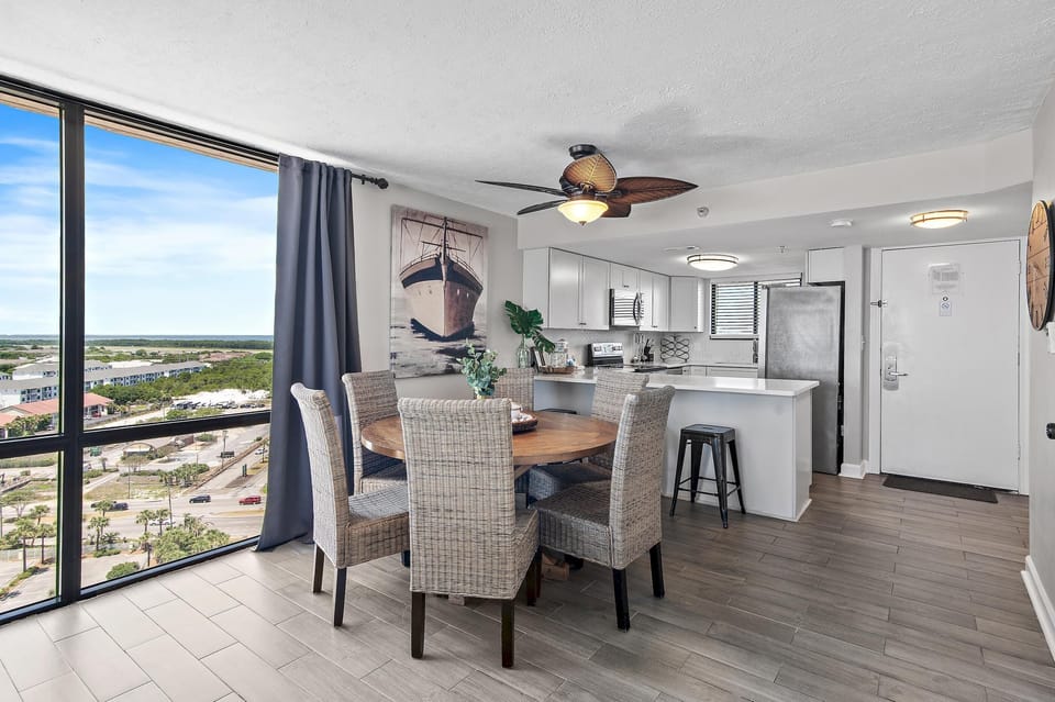 Condo, 1 King Bed with Sofa bed (SunDestin 1818) | Dining