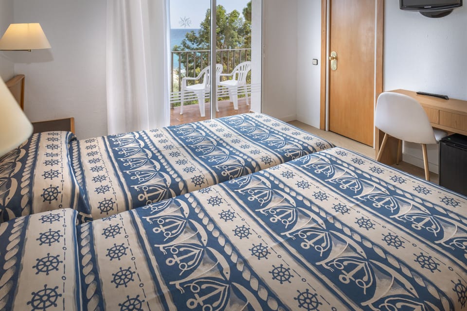 Double or Twin Room, Balcony, Sea View | Desk, free WiFi, bed sheets