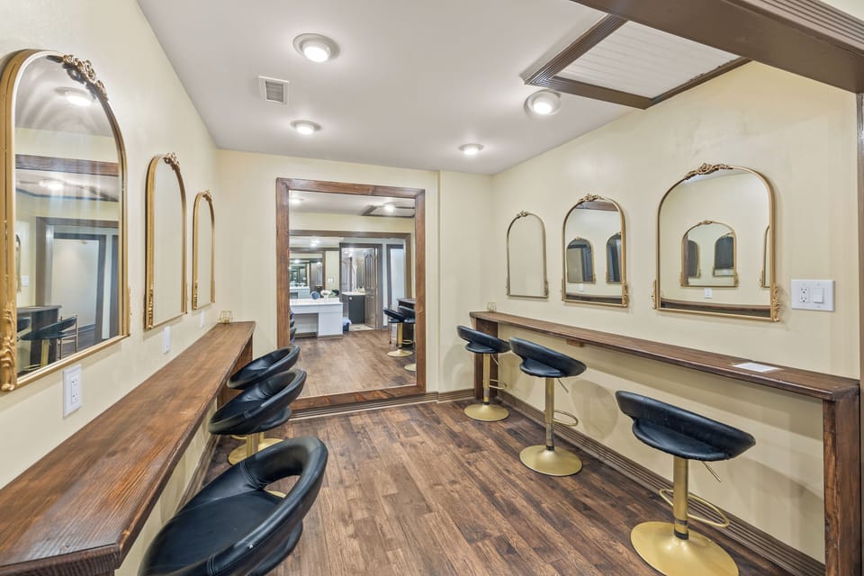 6 Vanities - Large Dressing Mirror