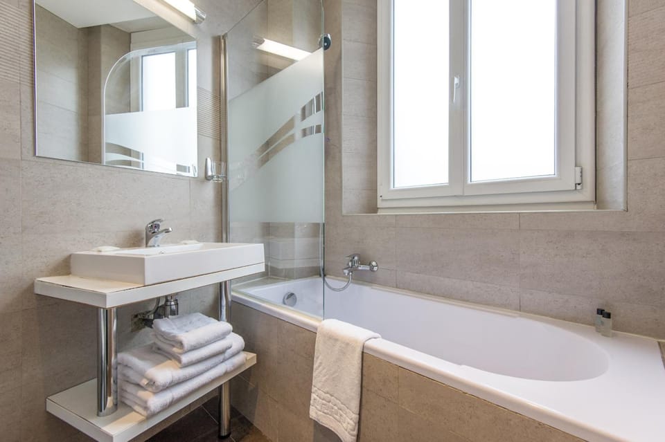 Free toiletries, hair dryer, towels