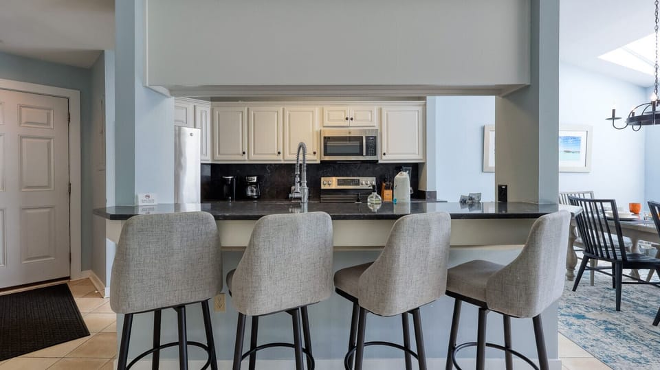 Grab & Go or Sit & Sip – Your Morning Perch Awaits
