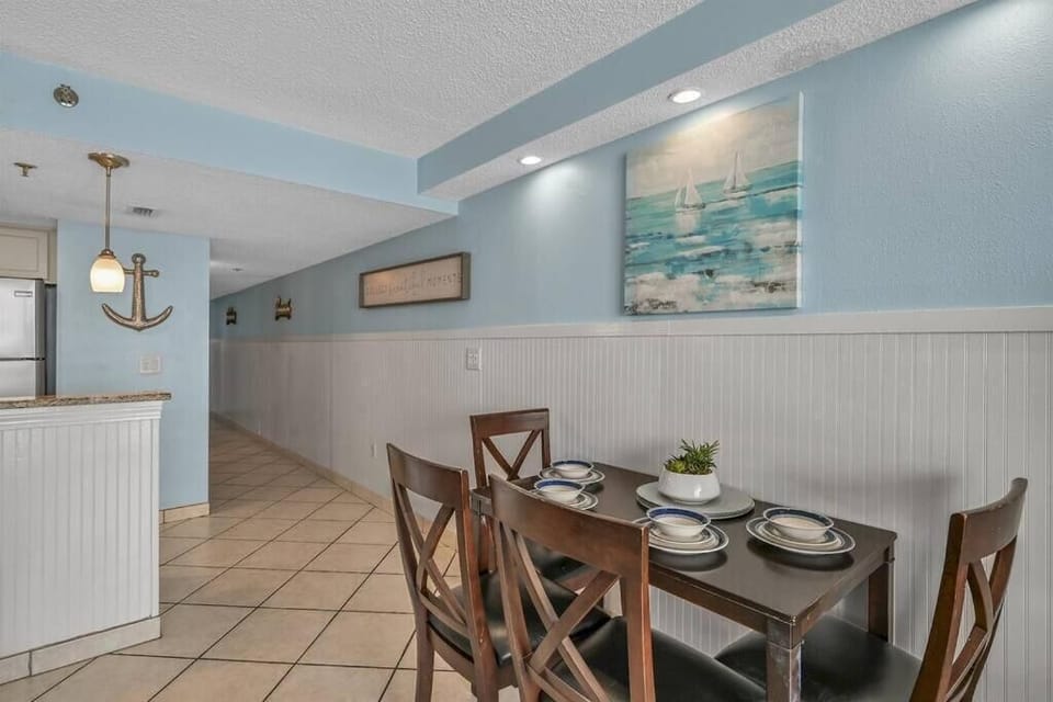 Condo, 1 King Bed with Sofa bed (SunDestin 510) | Dining