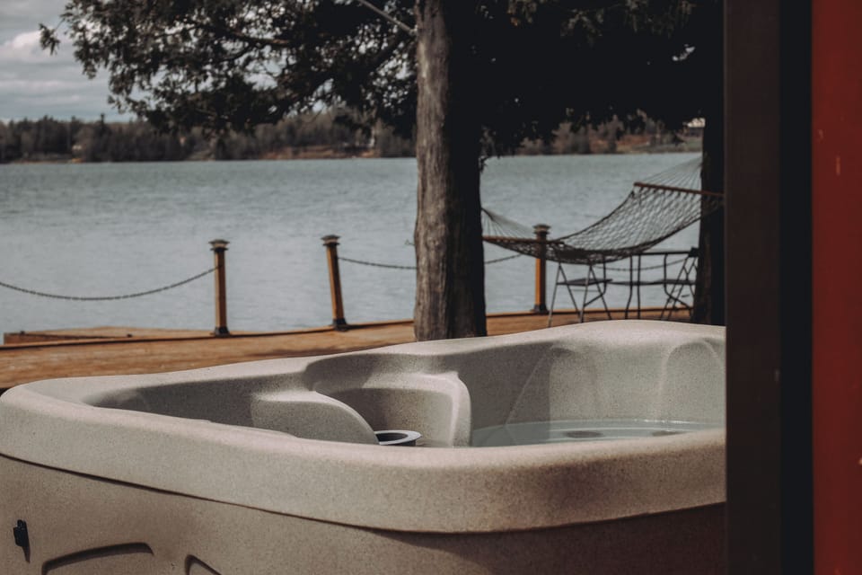 A view that becomes a memory. The hot tub with mesmerizing lakeview
