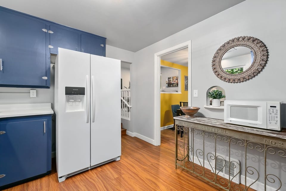 House, Multiple Beds, Patio, Garden View (726 Eastdale Drive) | Interior