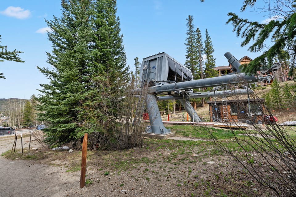 Snowflake ski lift.