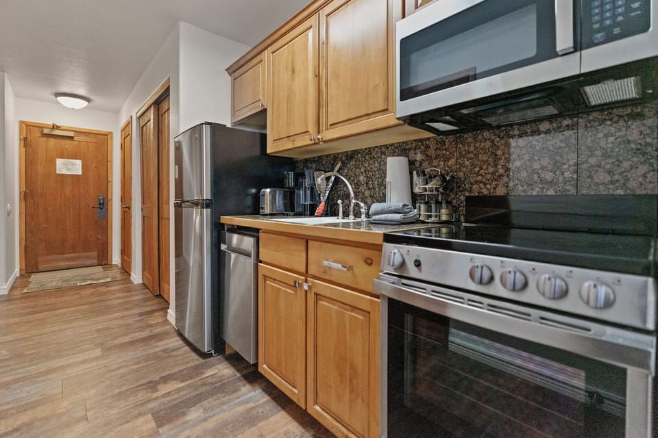 Fully equipped kitchen with all cooking essentials.