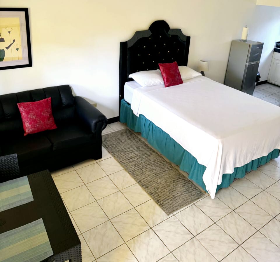 In-room safe, iron/ironing board (on request), WiFi (free), bed sheets