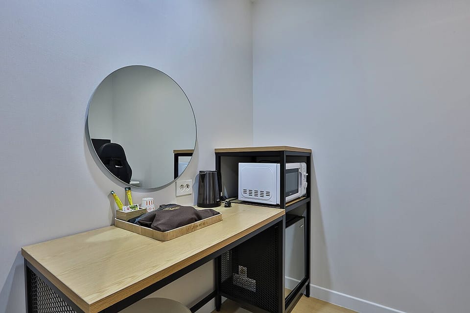 2PC Room | Free WiFi