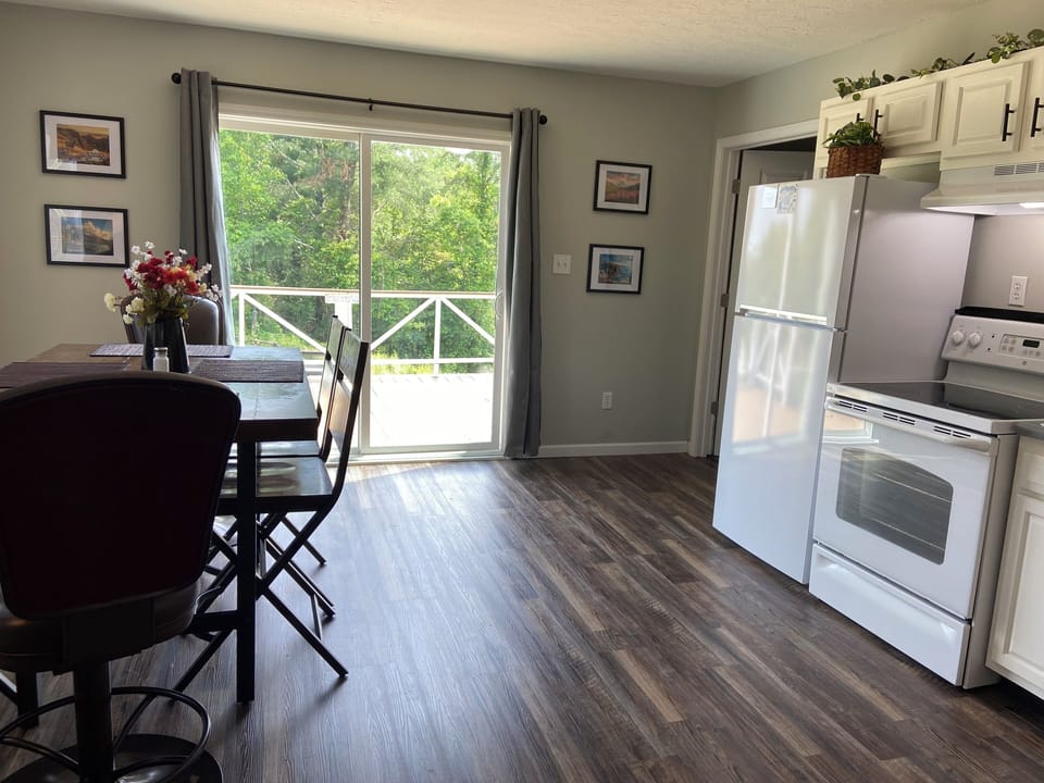 Kitchen/dining