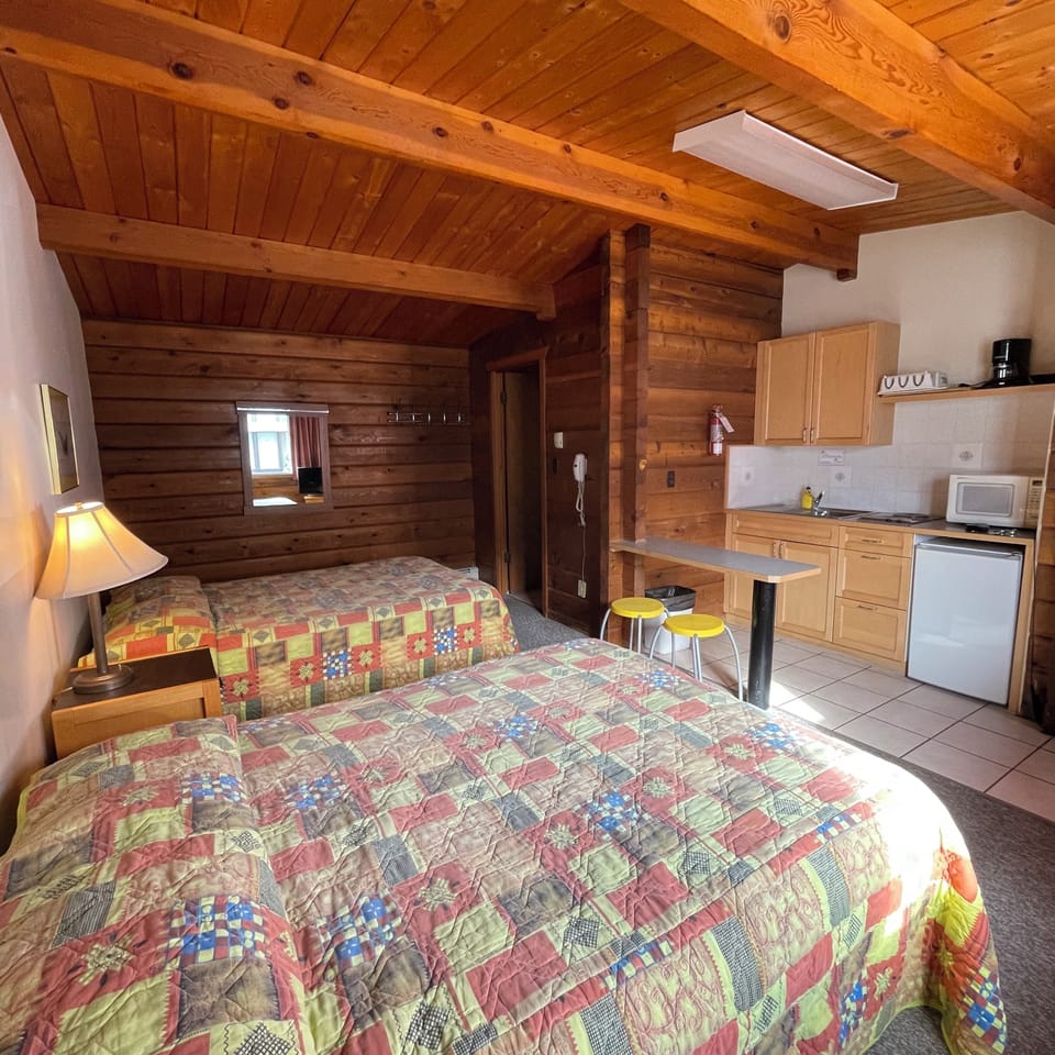 Signature Double or Twin Room with Kitchenette | Iron/ironing board, free WiFi, bed sheets