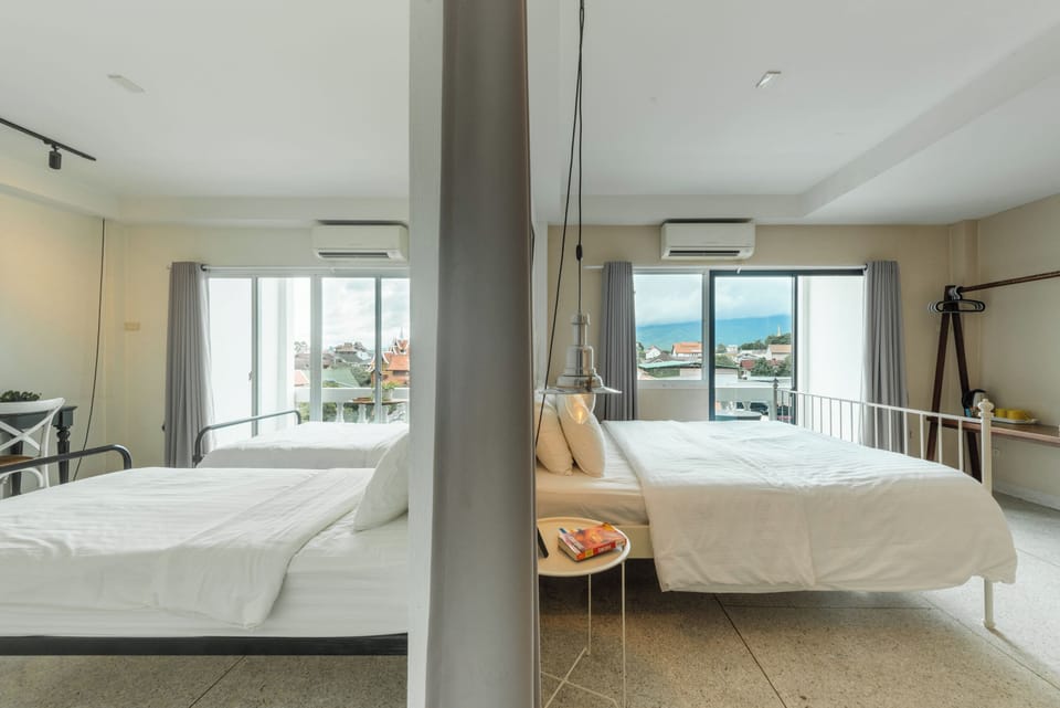Quadruple Room, Mountain View