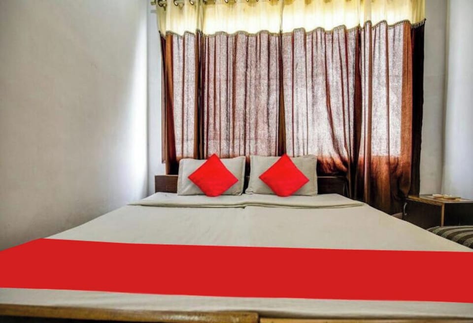 Standard Double Room | In-room safe, soundproofing, free WiFi
