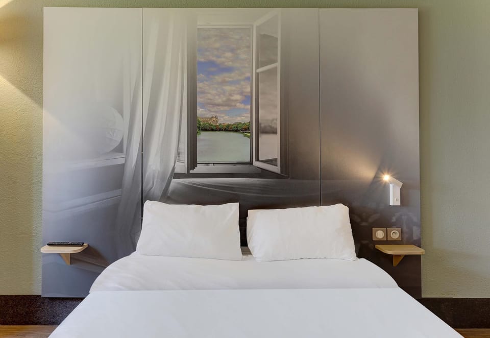 Double Room, Mobility Accessible, Non Smoking | Premium bedding, desk, soundproofing, cribs (free)