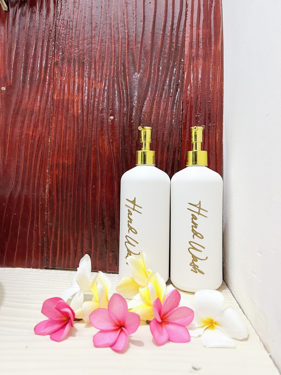 Double Room | Bathroom | Shower, free toiletries, towels, soap