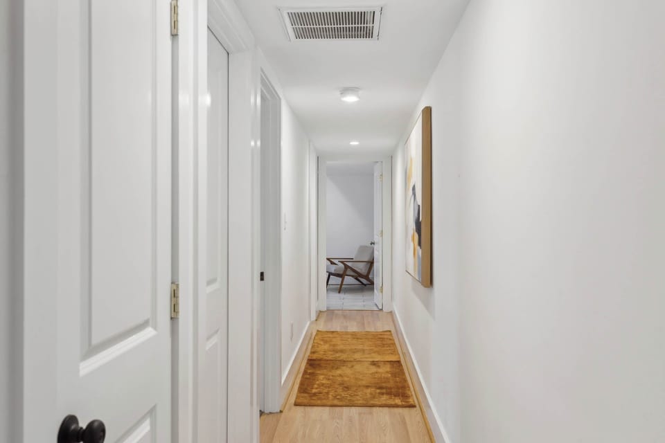 Warm and modern decor