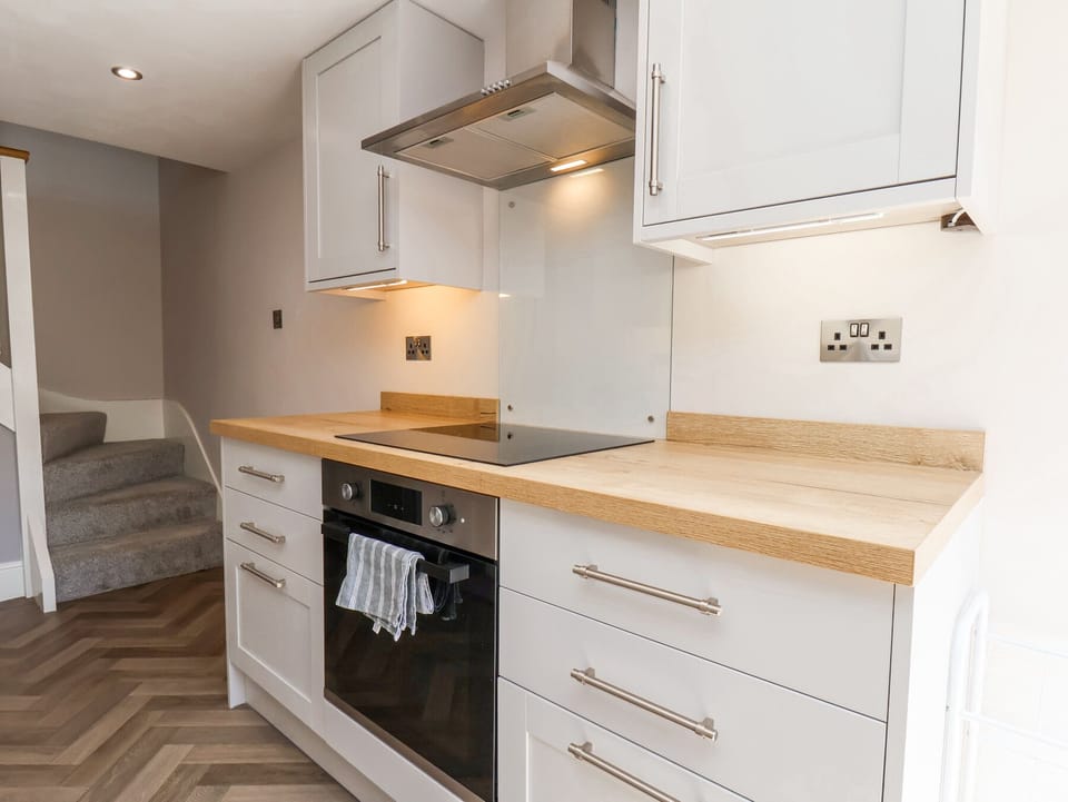 Fridge, microwave, dishwasher, toaster